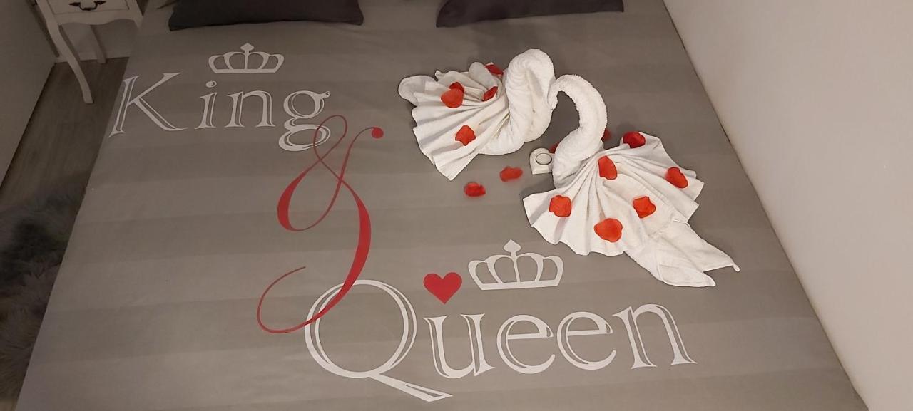 King&Queen Kastela Exterior photo